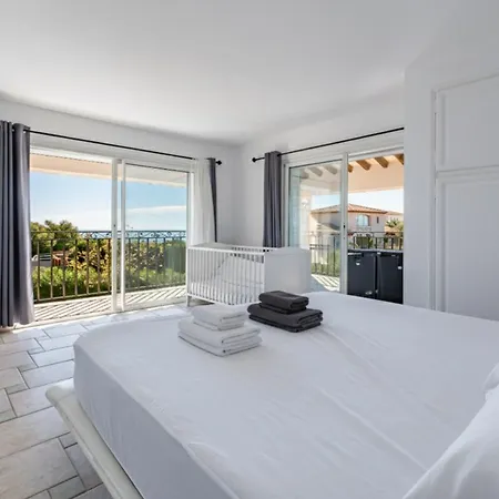 With Pool Near The Golf Course * Sainte-Maxime