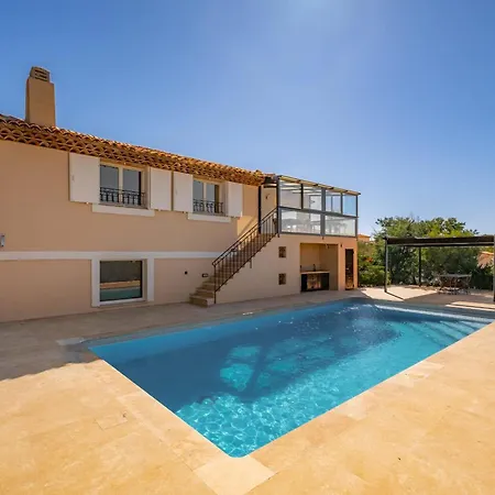 With Pool Near The Golf Course La Nartelle