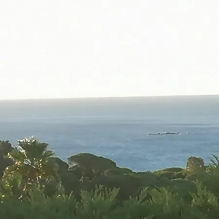 Διαμέρισμα With Pool Near The Golf Course