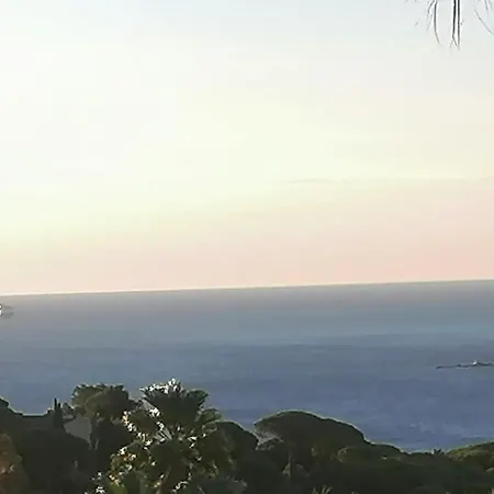 Διαμέρισμα With Pool Near The Golf Course La Nartelle